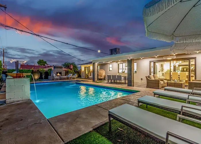The Kensington Custom Retreat Holiday home