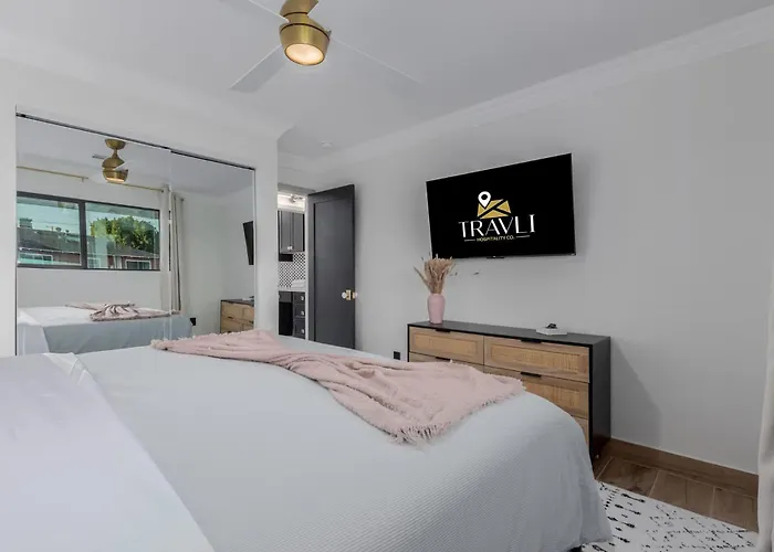The Kensington Custom Retreat *